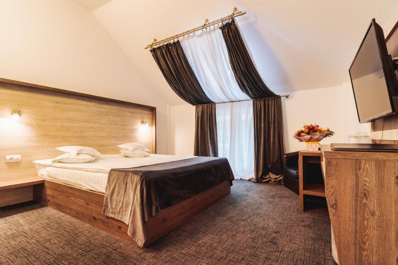 Hotel Domnitei Călimăneşti Extérieur photo