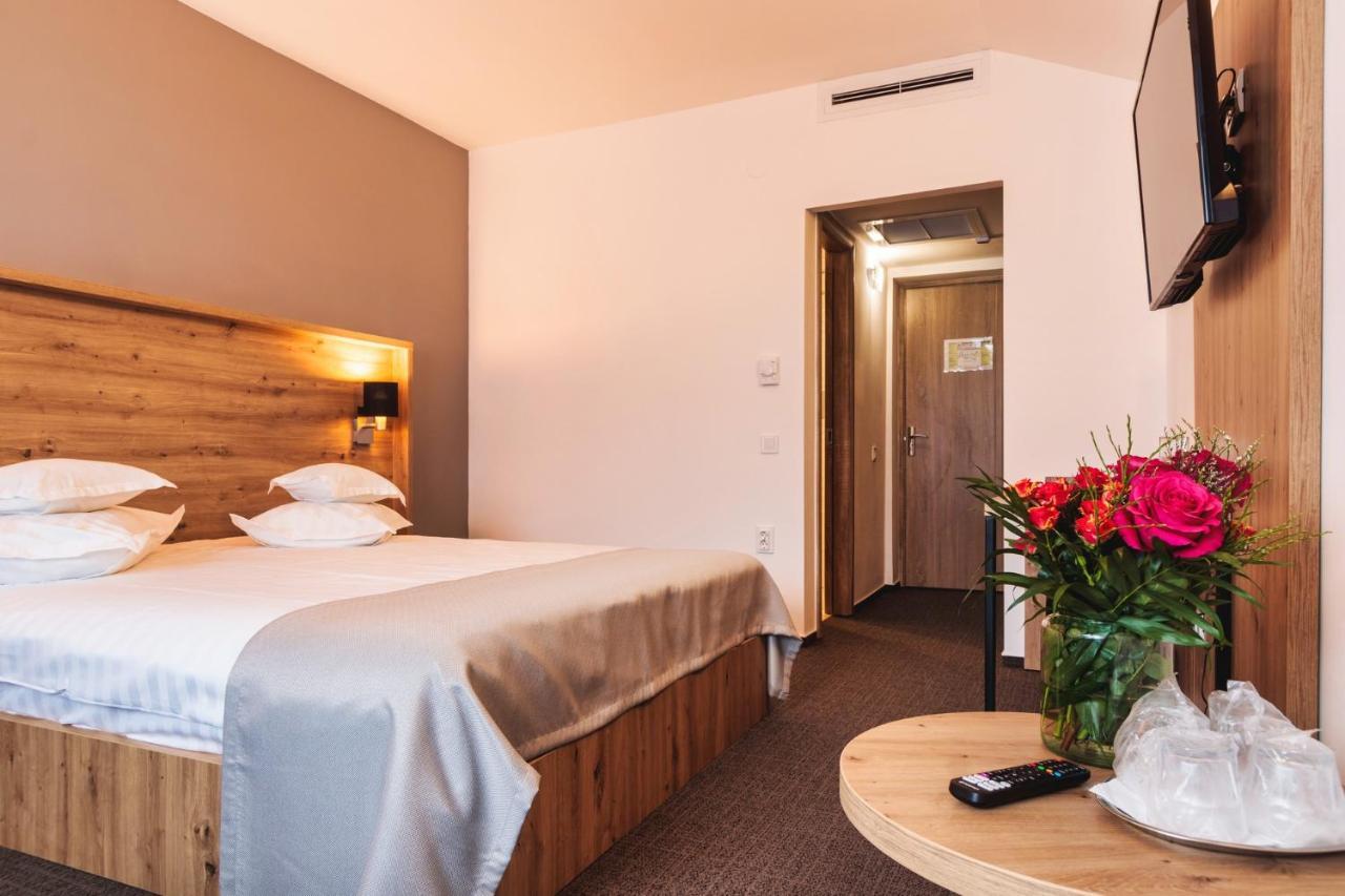 Hotel Domnitei Călimăneşti Extérieur photo